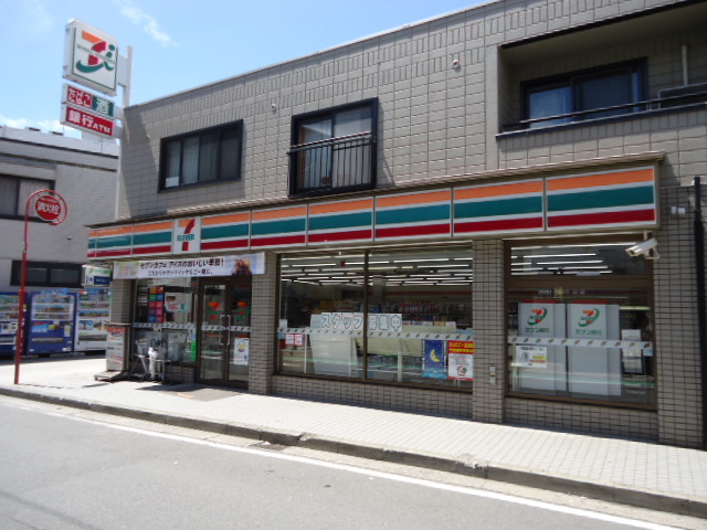 メゾン菊名0101号室 【コンビニエンスストア】セブンイレブン横浜菊名駅前店まで445ｍ