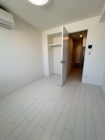 ホワイトキューブ若宮102号室 リビング