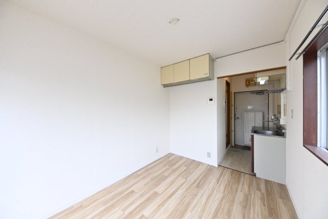 メゾン・ド・エコルス3階 同建物別部屋の参考画像