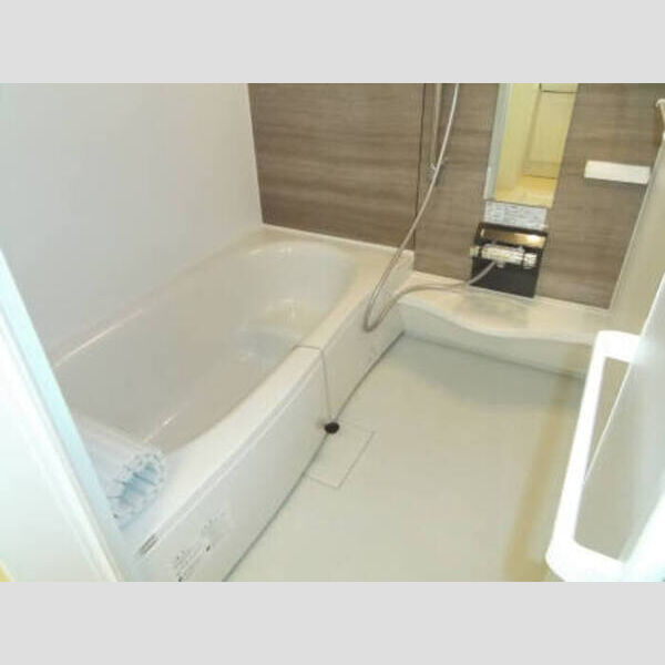 カーサ フィオーレ102号室 一坪風呂♪