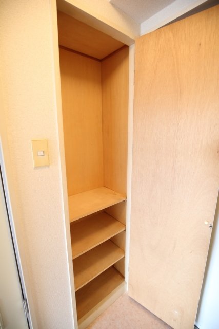 カテリーナ梅ヶ丘3階 靴入