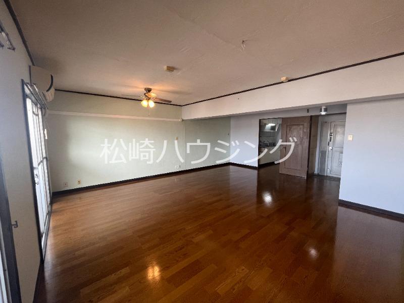 上高田4丁目団地１号棟 内観