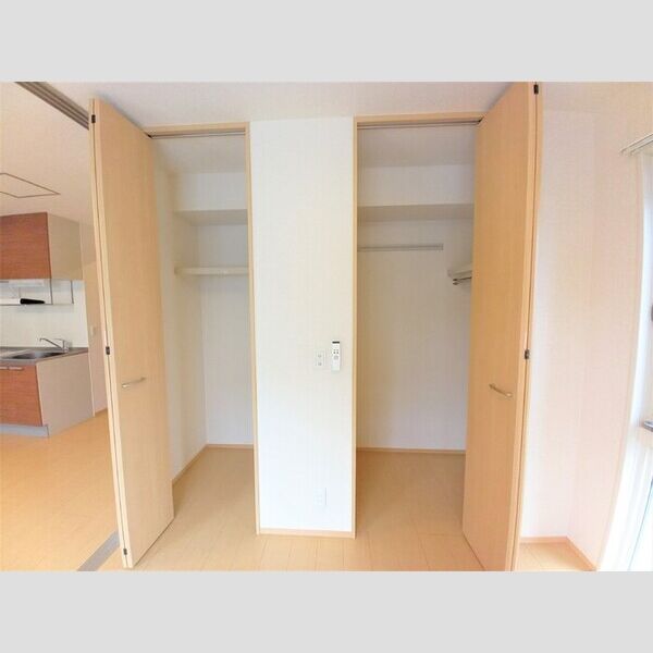 ヴィルクレール　Ⅰ301号室 収納