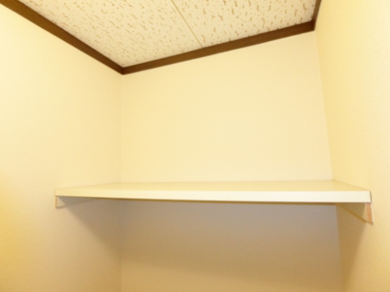 メゾンブランシュ トイレ上に収納あります