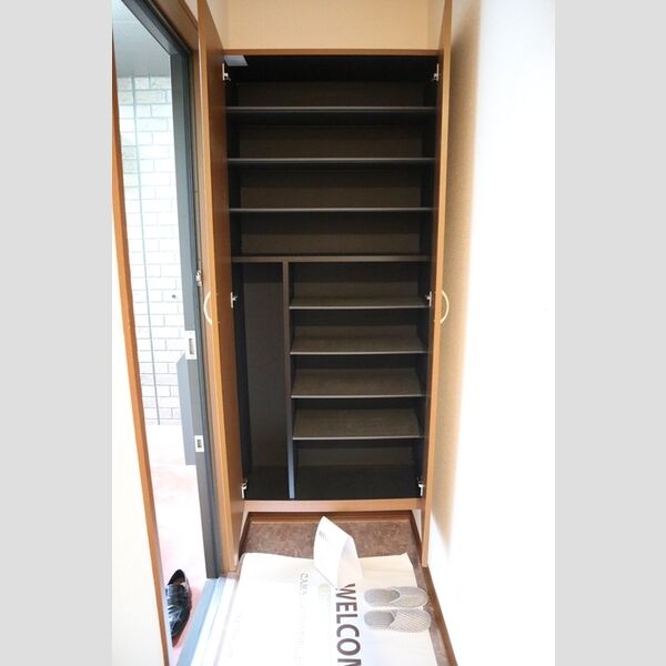 リリー坂下　A/BB102号室 トールタイプシューズBOX