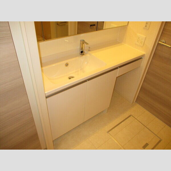 サニーハイム 103