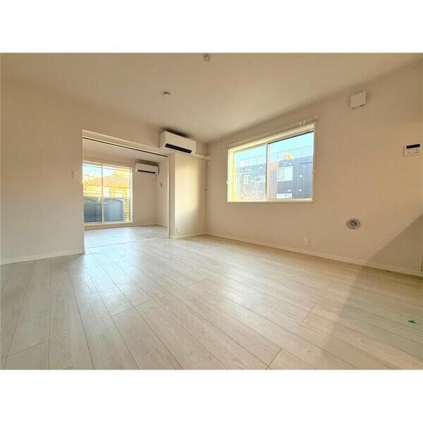 LUGEND大宮 リビング