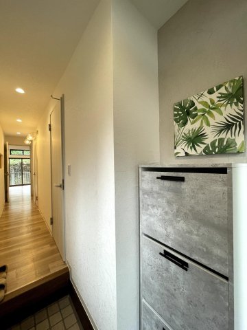 暮らしにこだわるあなたへ。特別な時間を紡ぐデザイナーズ戸建 玄関