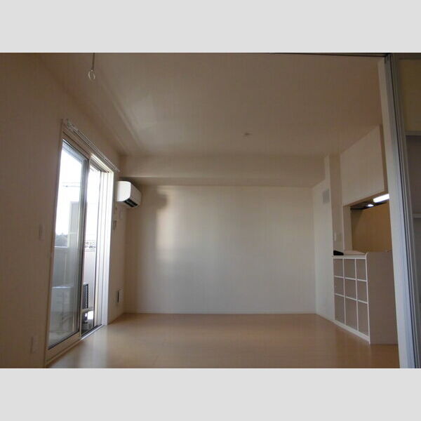 シャインハイツⅡⅢ　Ⅲ リビング