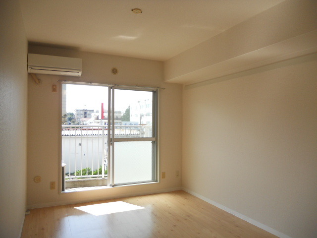 ベルハイツ相模原0202号室 居室3