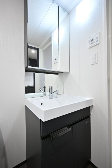 ＧＲＡＮＳＩＴＥ　ＮＡＫＡＭＥＧＵＲＯ9階 洗面