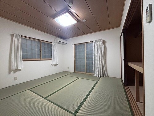 相模原市中央区由野台２丁目戸建 約8畳和室