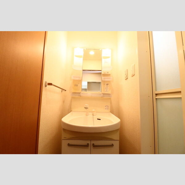 クリエール吉川105号室 洗髪洗面化粧台