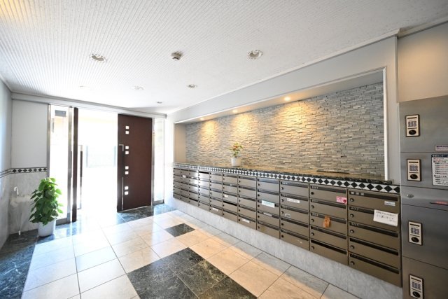 プラネット市ヶ谷1階 ロビー