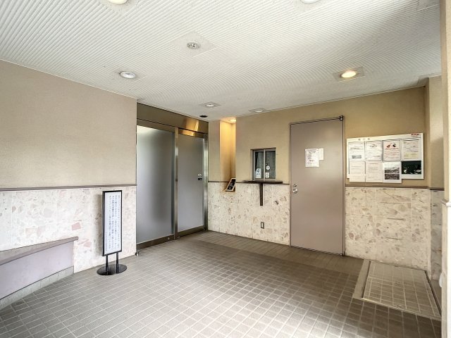 ドルチェ目白台3階 エントランス