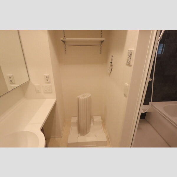 パセオコーワⅡ102号室 102号室　洗濯機置き場