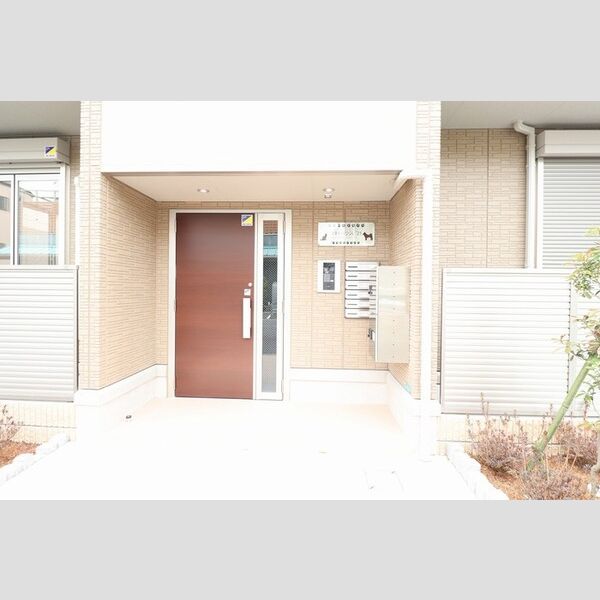 令和ハウス’21(レイワハウスニャンワン) エントランス