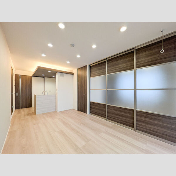 ノーブルラフィネ土呂町301号室 リビング