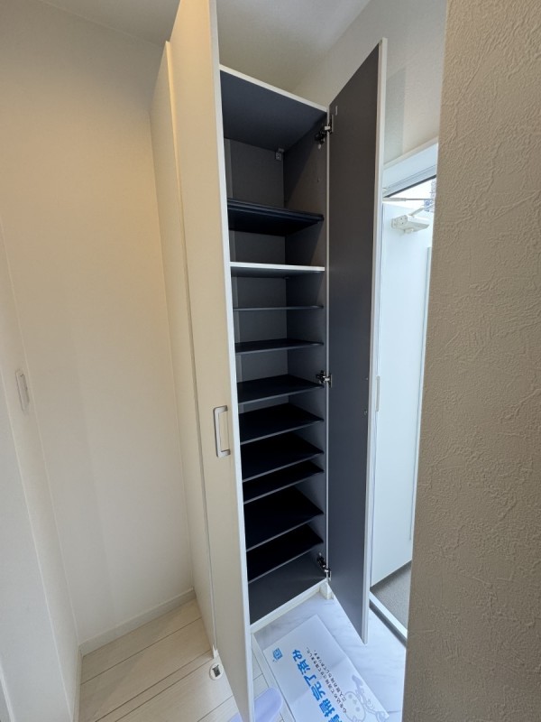 Ｉｎｆｏｇｌｉａ　Ｃｌａｉｒ 玄関