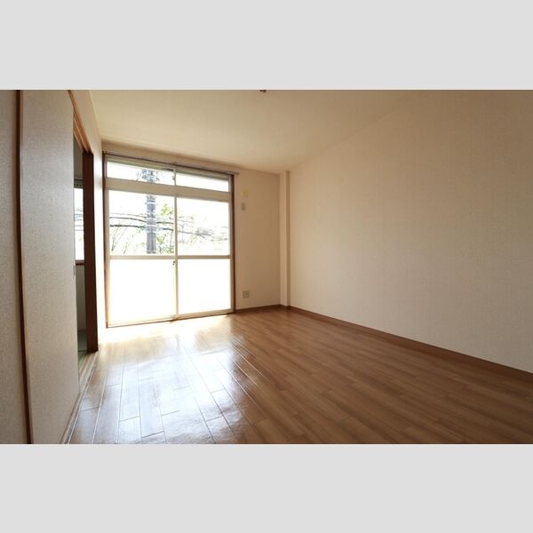 ファーストグリーン　A 洋室