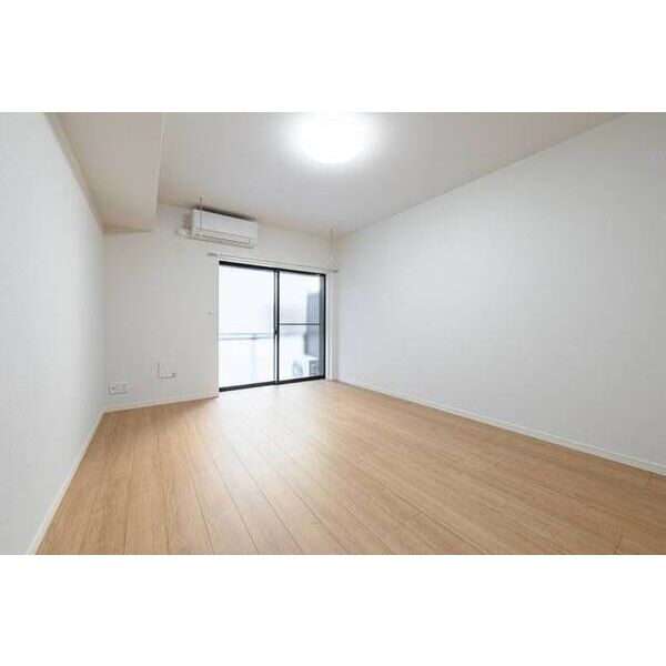 ダンデリオン港南台 リビング