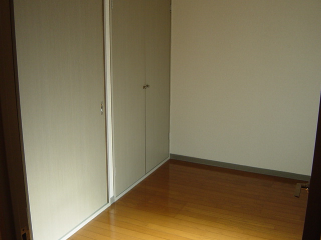 ドミールシャルマン105号室 洋室5.5帖