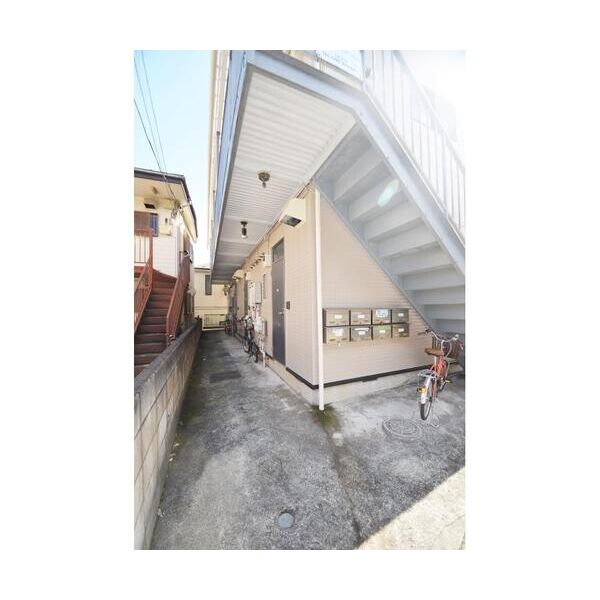 ハイムカケヒ202号室 エントランス