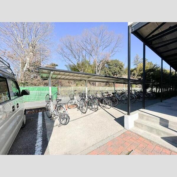 ドルフ北烏山　A206号室 駐輪場