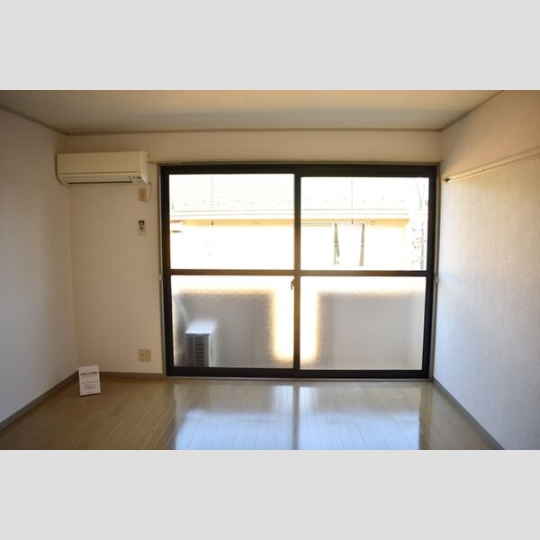 ドミール神田　参番館 東側洋室