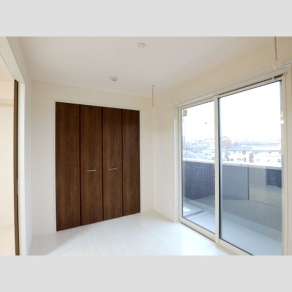 ブラウ天王台306号室 洋室