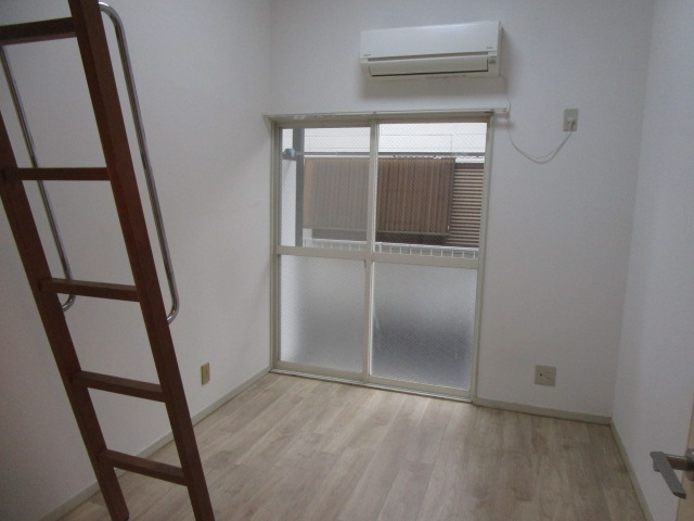 ヒルサイドフラット馬込202号室 リビング