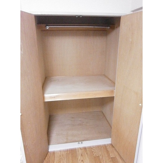 エレガンス綾瀬５0502号室 収納