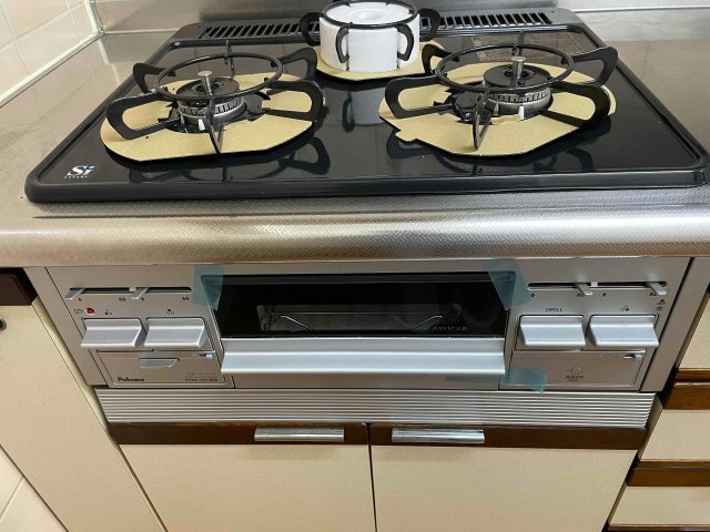 南青山ロイアルハイツ ゆったり３口コンロ