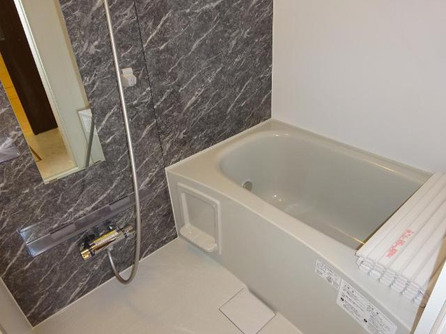 グローリア湘南102号室 バス