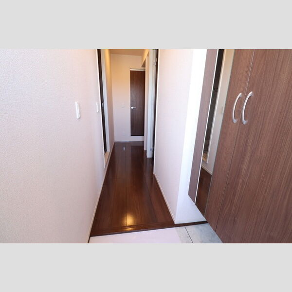 ソフィアさつき305号室 玄関