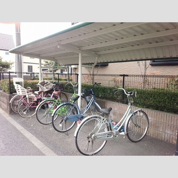 セントパークハイツ　B202号室 駐輪場