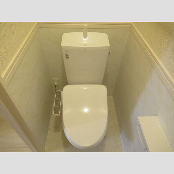 ソル ド レーヴ アッシュ105号室 温水洗浄暖房便座