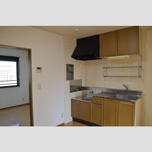 サニーハイツ不動台 ダイニングキッチン(別角度)