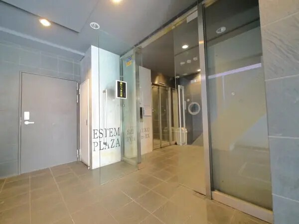 エステムプラザ新宿プレミアムイーエックス エントランス