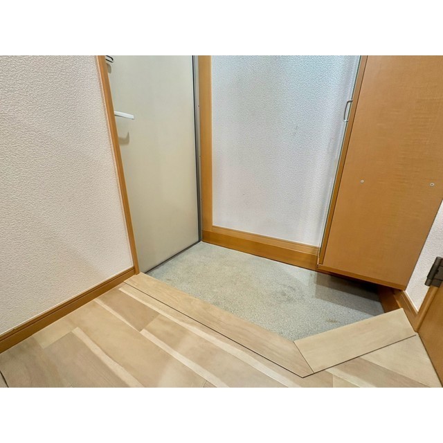 エアル湘南202号室 玄関