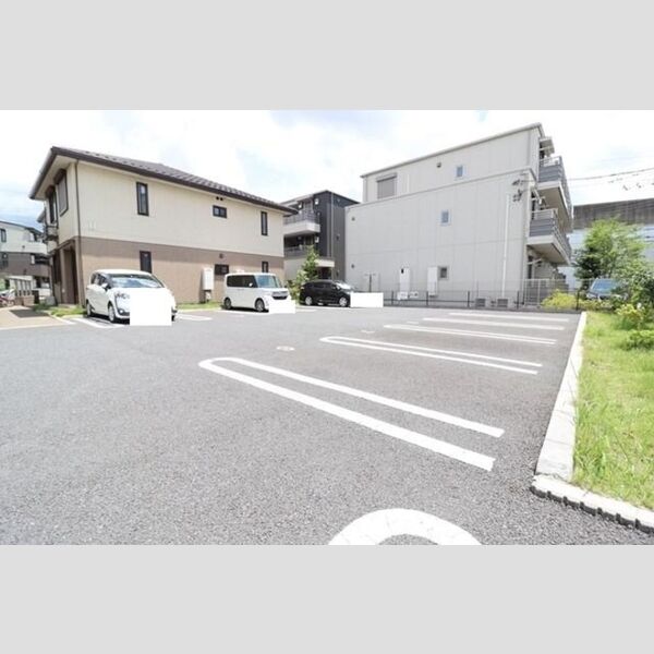 オルテンシア　Ⅰ 駐車場