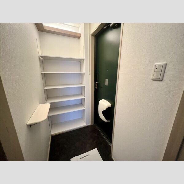 コーポラスクレイン 玄関