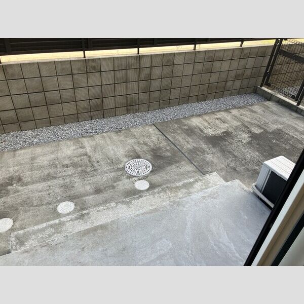 フィオーレ金田西102号室 専用庭