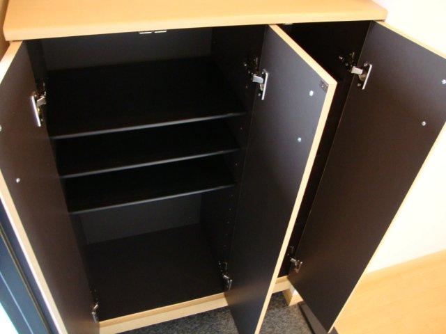 ティアラ 玄関