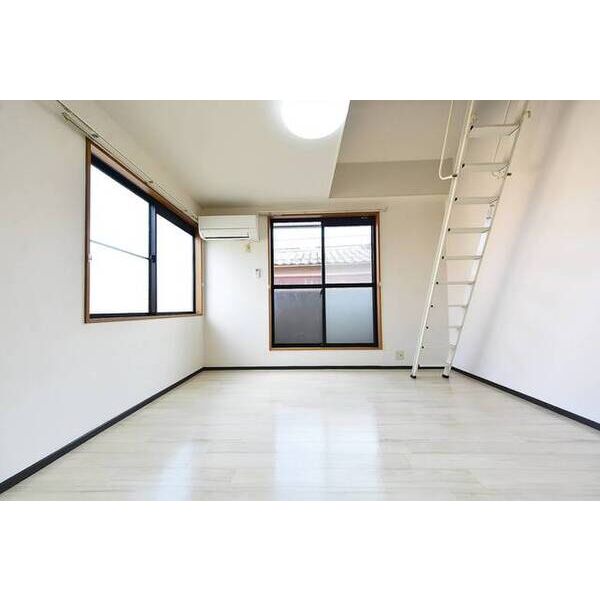 パピヨン リビング