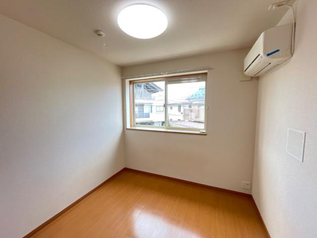 ション　ドゥ　ソレイユ 洋室