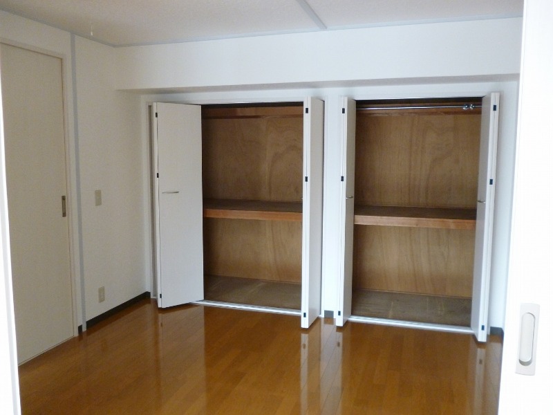 升本マンション6階 収納