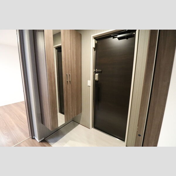D-ROOM弁天Ⅳ202号室 玄関