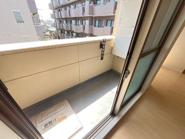 ヴィレッジコート305号室 ベランダ