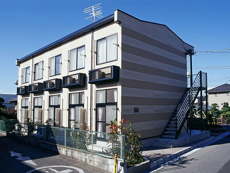 レオパレスルミエールエストの外観画像